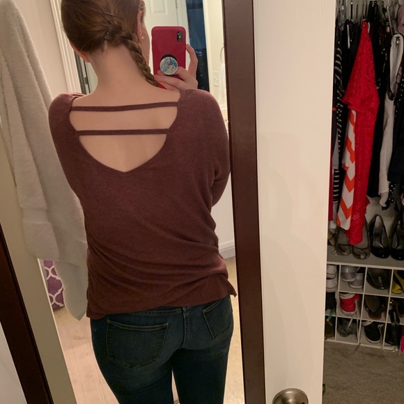SO Tops - Burgundy V back Loose Top